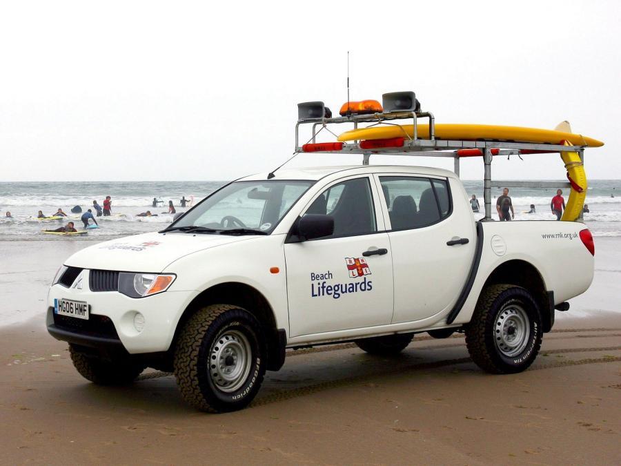 Mitsubishi L200 Beach Lifeguards '2006